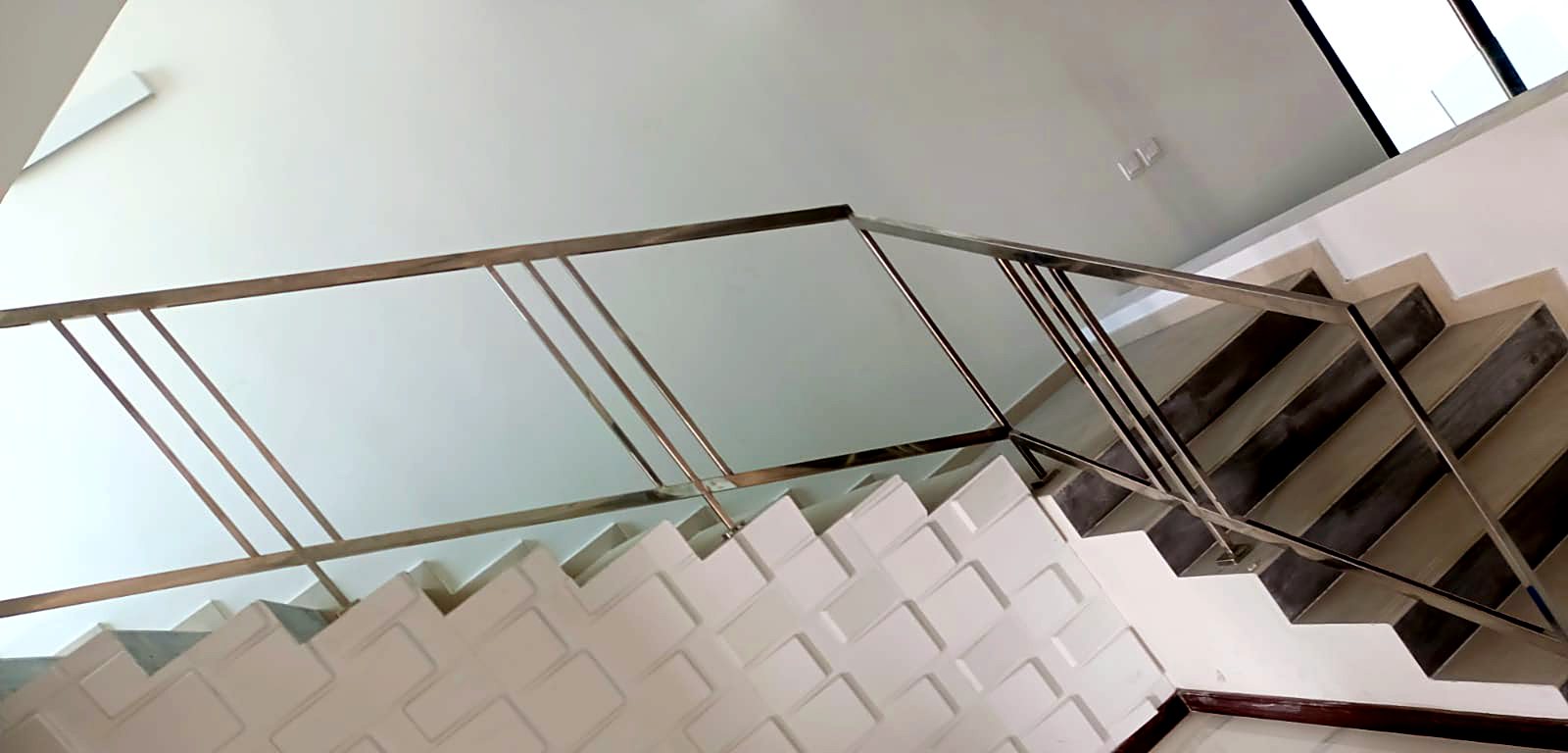 Stainless Steel Staircase Railings 3